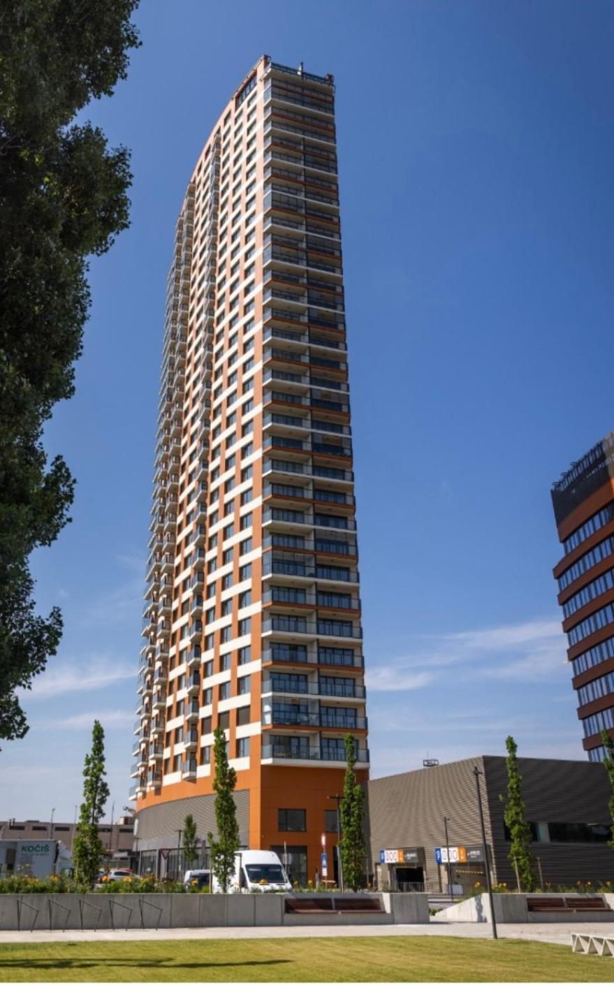 New Downtown Apartment Couple Minute From The Old Town Pressburg Exterior foto